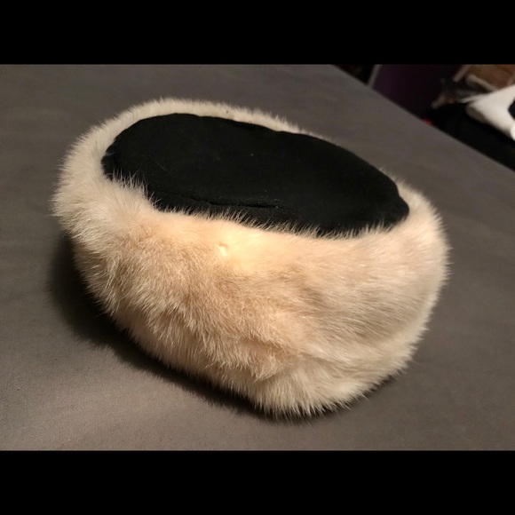Vintage Fur Hat - Picture 5 of 7